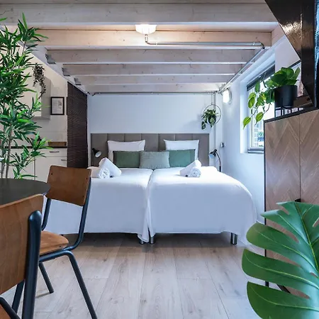 4p, Center, Close To & Station Apartment *