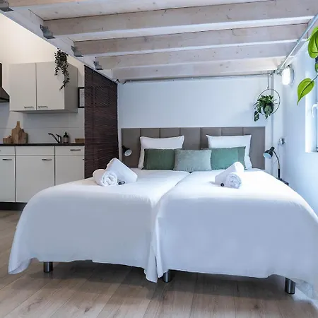 4p, Center, Close To & Station Apartment *