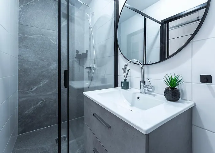 4p, Center, Close To & Station Appartement Tilbourg