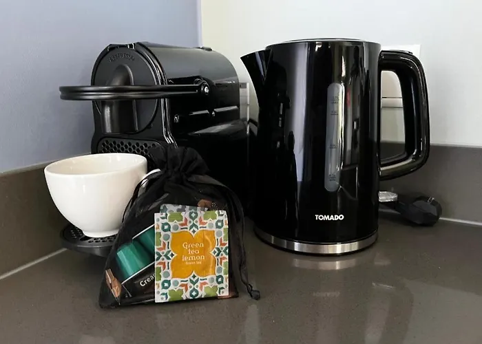 4p, Center, Close To & Station Tilbourg